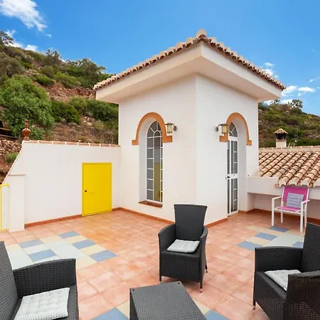 Villa Villa Almogia *